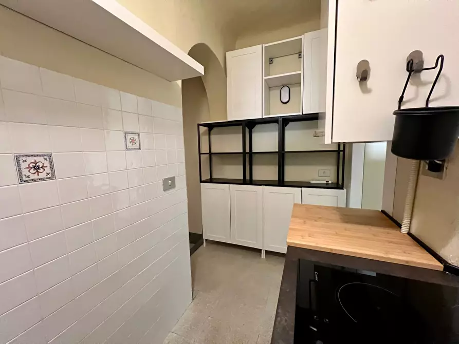 Immagine 8 di Appartamento in affitto  a Lucca