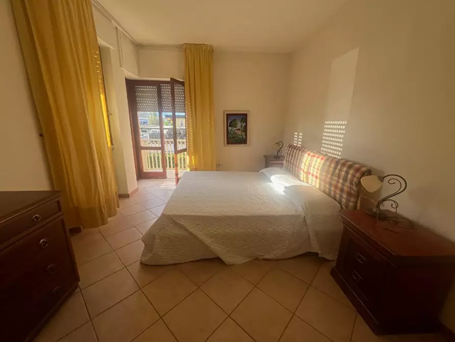 Immagine 11 di Appartamento in vendita  a Camaiore