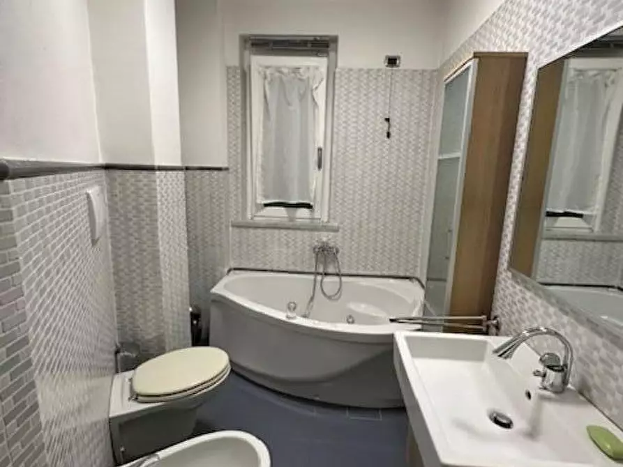 Immagine 13 di Appartamento in vendita  a Massa