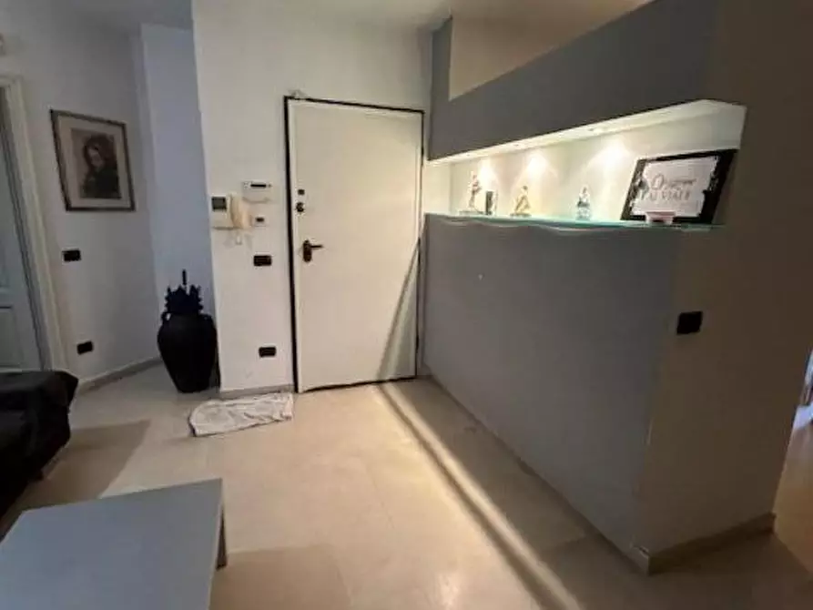 Immagine 2 di Appartamento in vendita  a Massa