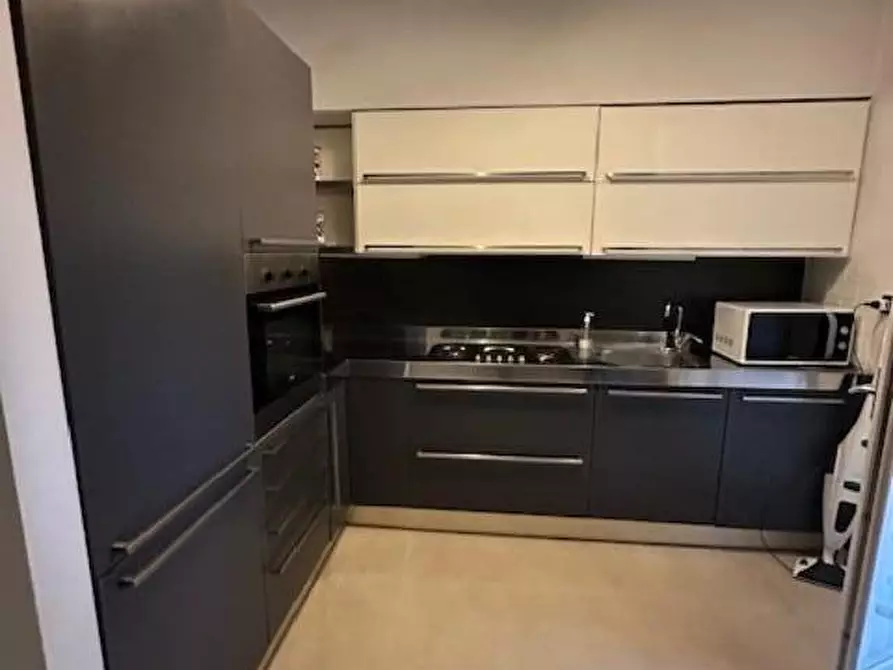 Immagine 4 di Appartamento in vendita  a Massa