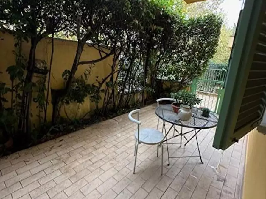 Immagine 5 di Appartamento in vendita  a Massa