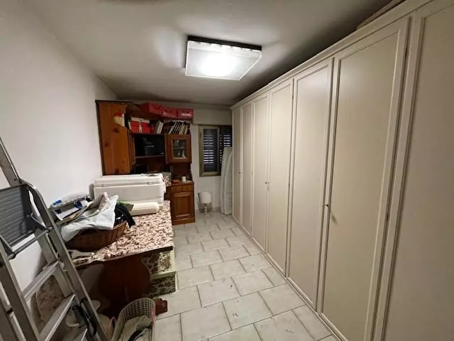 Immagine 10 di Villa in vendita  a Vecchiano