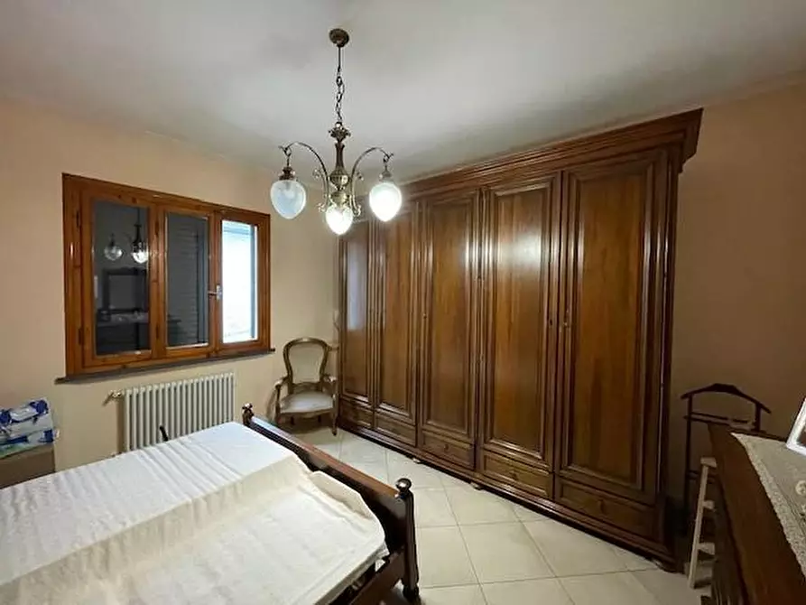 Immagine 8 di Villa in vendita  a Vecchiano