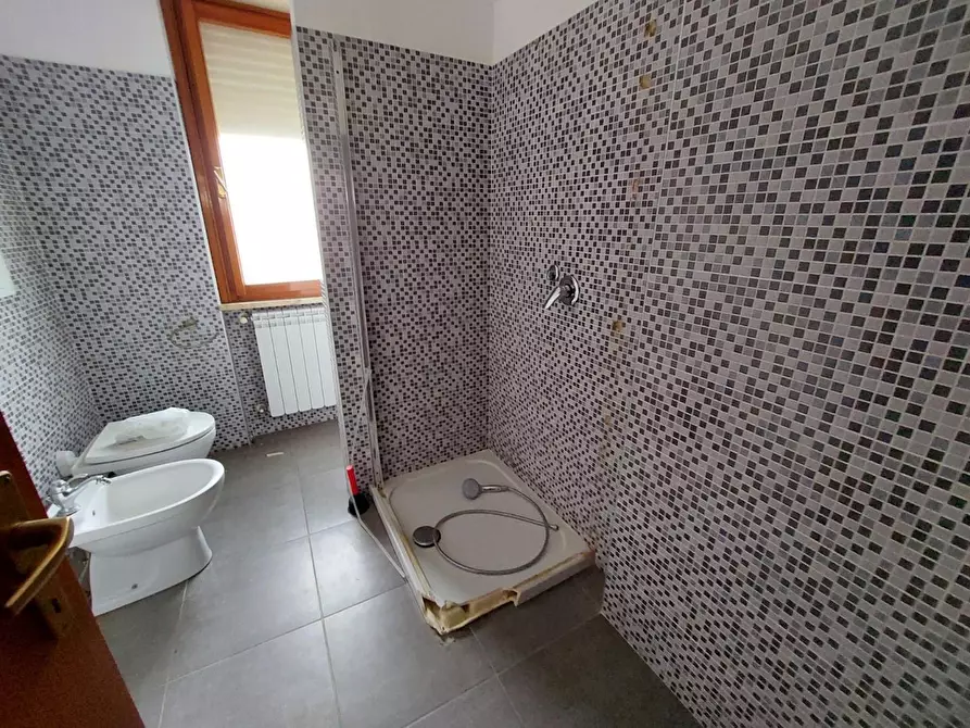 Immagine 10 di Appartamento in vendita  a Rosignano Marittimo