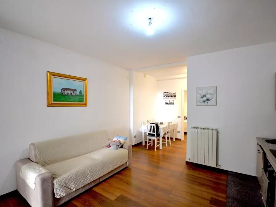 Immagine 13 di Appartamento in vendita  a Siena