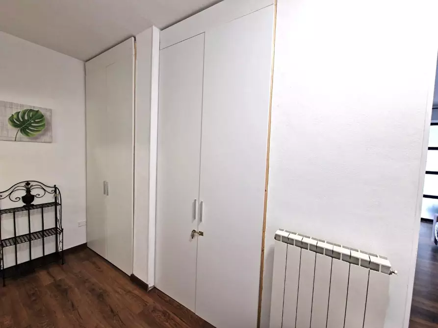 Immagine 16 di Appartamento in vendita  a Siena