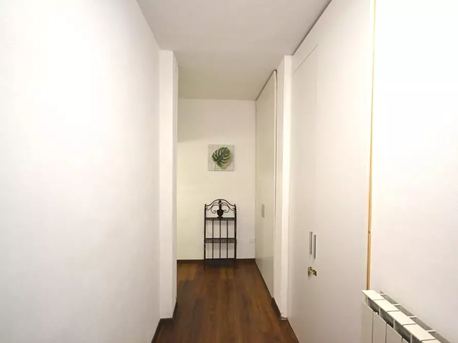 Immagine 17 di Appartamento in vendita  a Siena