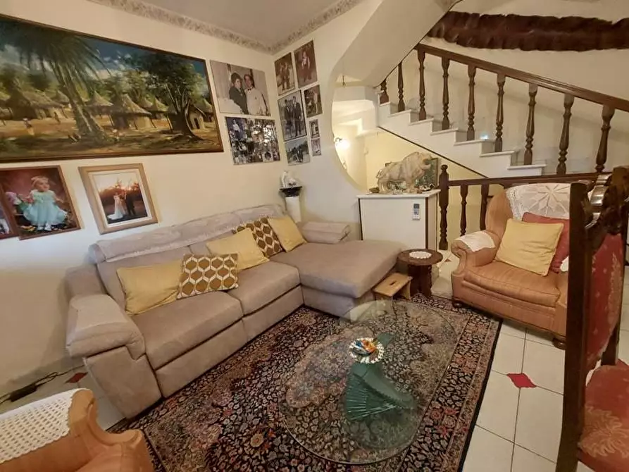 Immagine 4 di Villetta a schiera in vendita  a Massa