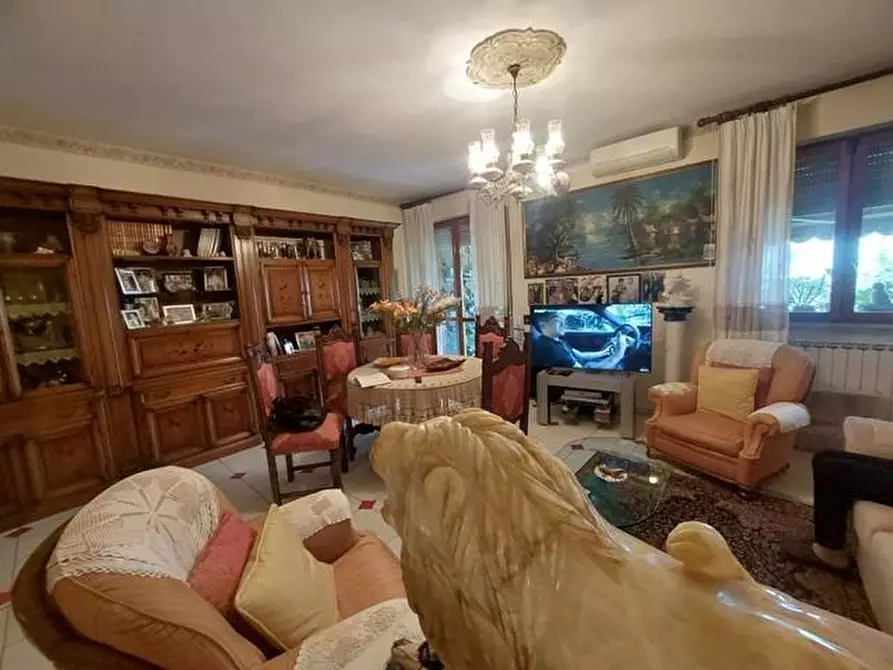 Immagine 6 di Villetta a schiera in vendita  a Massa