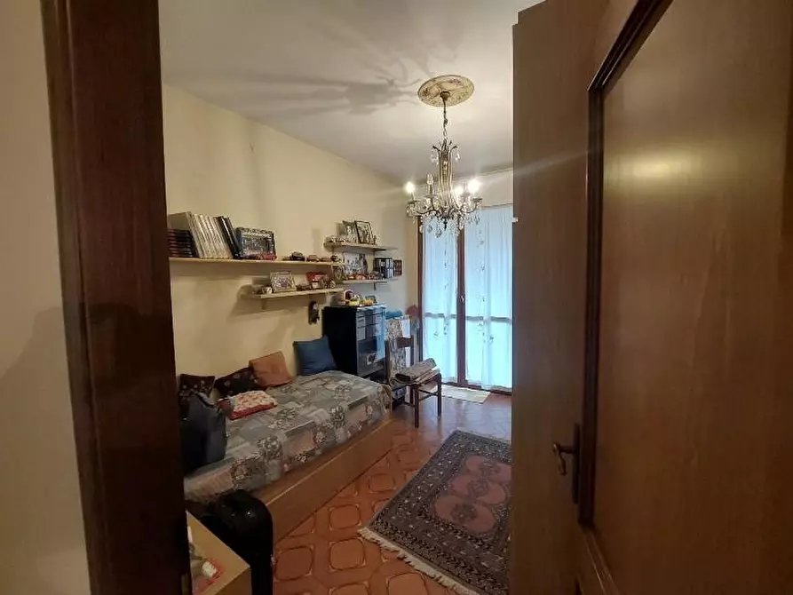 Immagine 16 di Villetta a schiera in vendita  a Massa