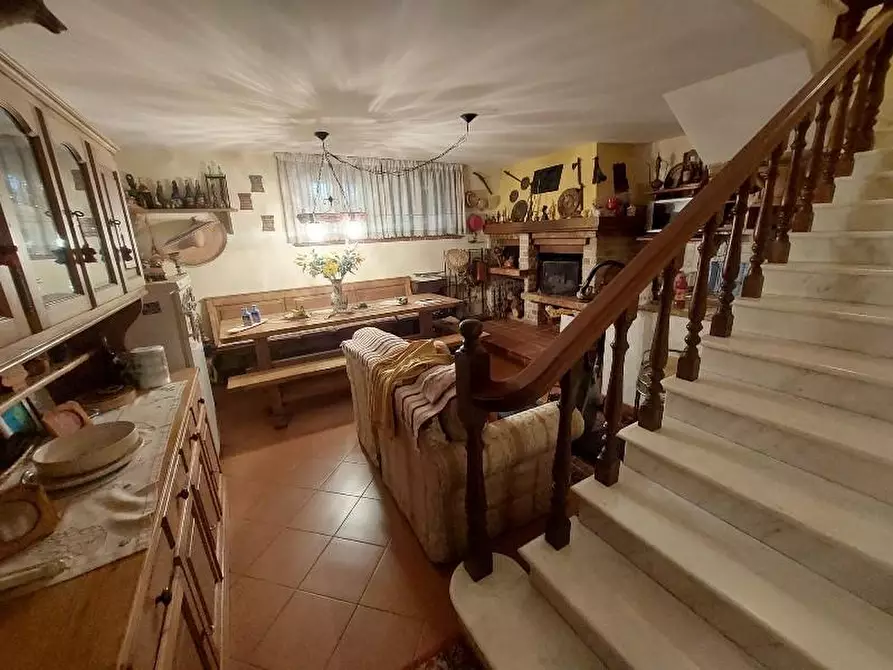 Immagine 24 di Villetta a schiera in vendita  a Massa