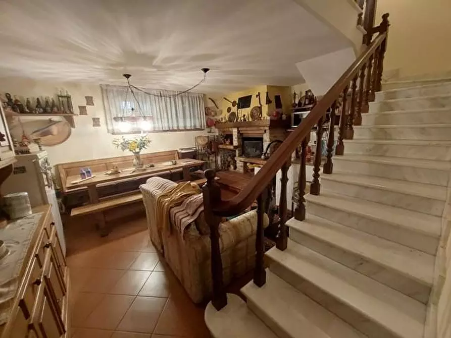 Immagine 20 di Villetta a schiera in vendita  a Massa