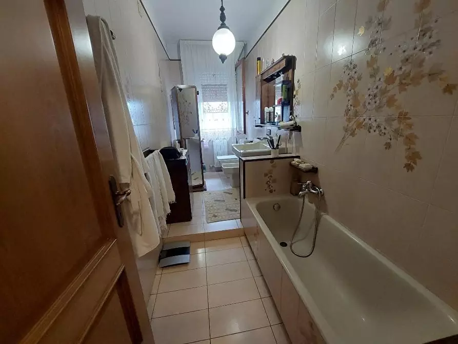 Immagine 18 di Villetta a schiera in vendita  a Massa