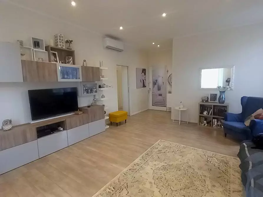 Immagine 7 di Appartamento in vendita  a Livorno