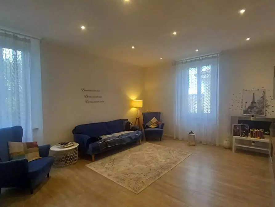 Immagine 5 di Appartamento in vendita  a Livorno