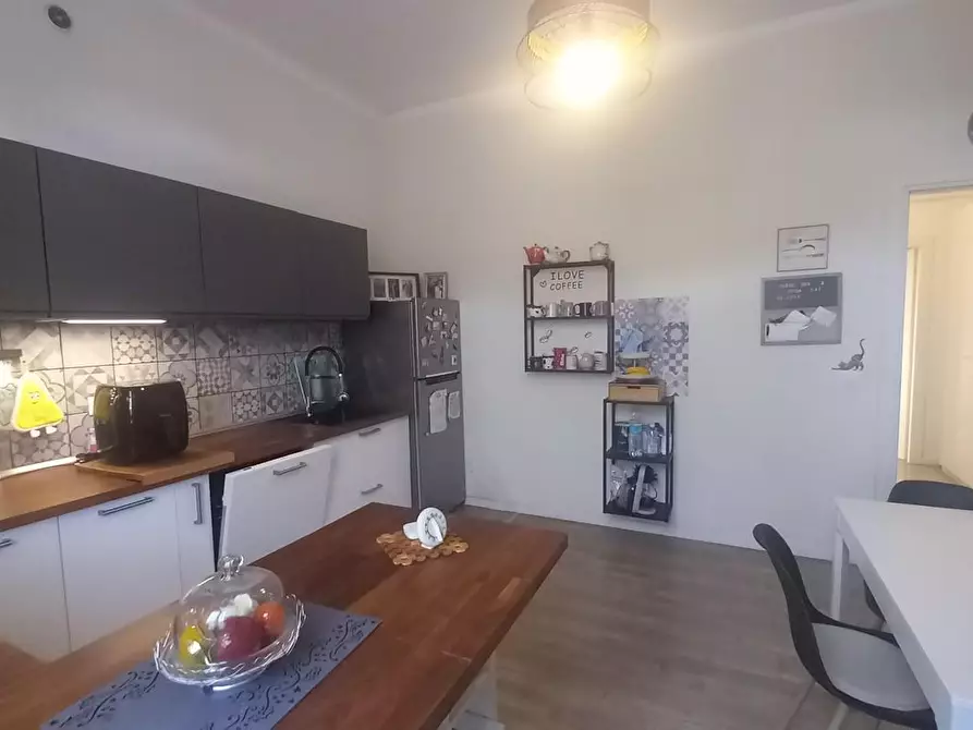 Immagine 11 di Appartamento in vendita  a Livorno