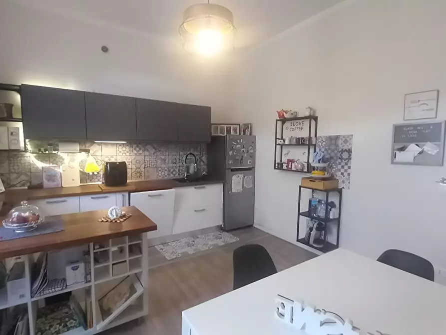 Immagine 13 di Appartamento in vendita  a Livorno