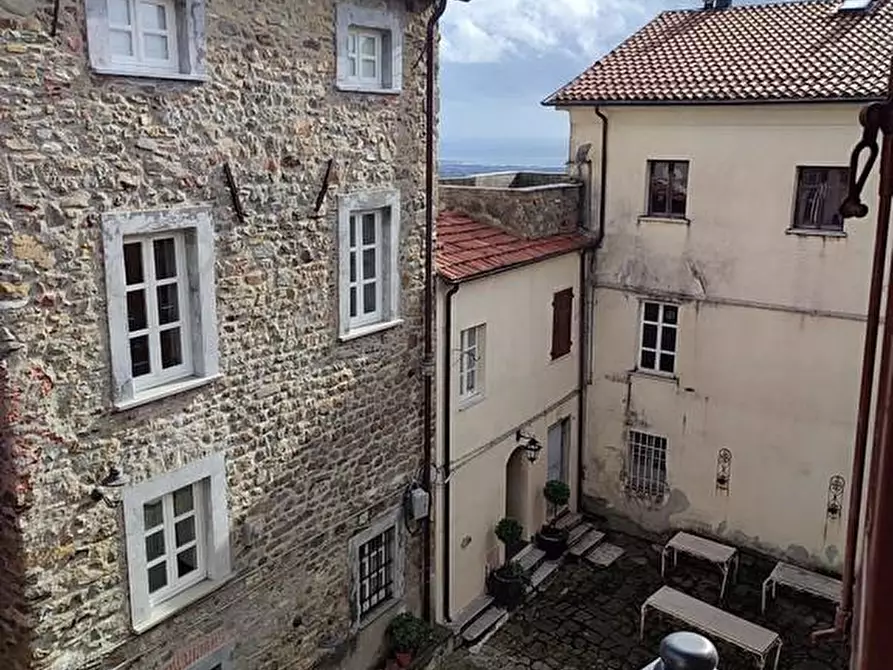 Immagine 23 di Terratetto in vendita  a Ortonovo