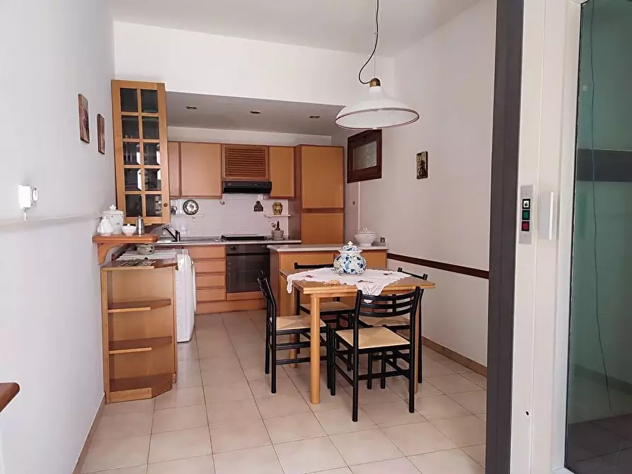 Immagine 4 di Terratetto in vendita  a Ortonovo