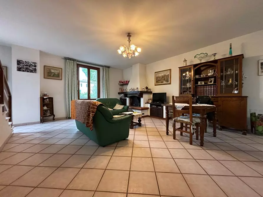 Immagine 11 di Casa bifamiliare in vendita  a Empoli