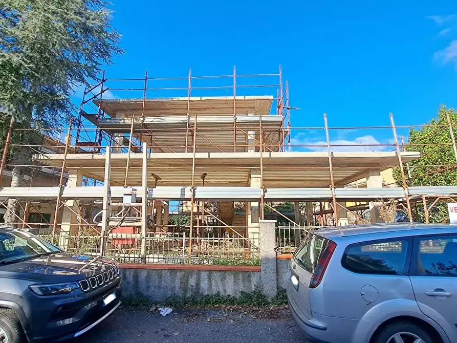 Immagine 6 di Villa in vendita  a Rosignano Marittimo