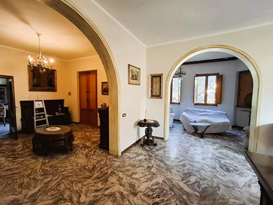 Immagine 16 di Villa in vendita  a Capannori