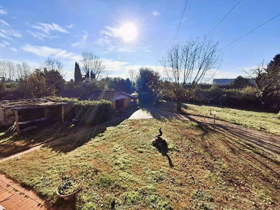 Immagine 30 di Villa in vendita  a Capannori