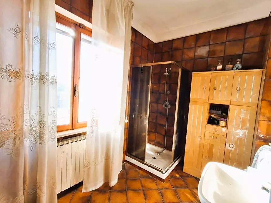 Immagine 31 di Villa in vendita  a Capannori