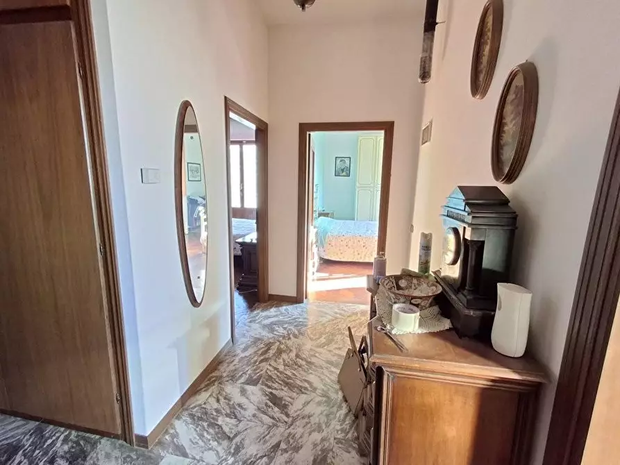 Immagine 22 di Villa in vendita  a Capannori