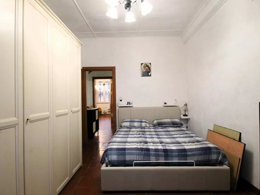 Immagine 10 di Appartamento in vendita  a Lucca