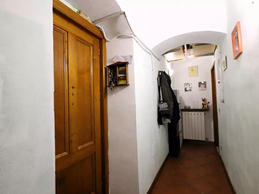 Immagine 6 di Appartamento in vendita  a Lucca