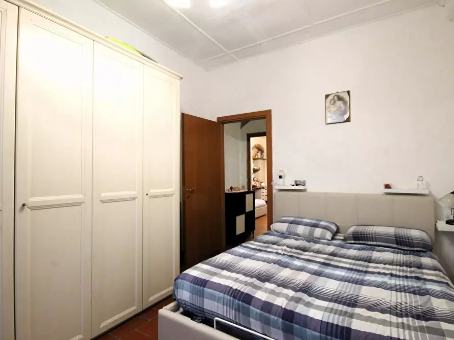 Immagine 9 di Appartamento in vendita  a Lucca