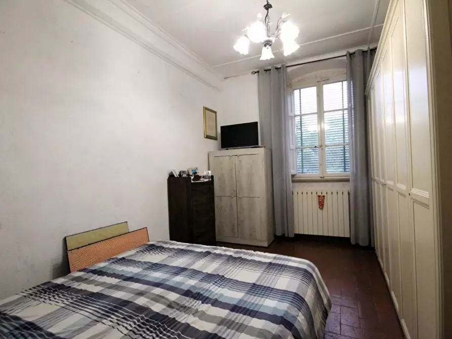 Immagine 11 di Appartamento in vendita  a Lucca
