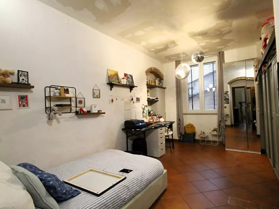 Immagine 12 di Appartamento in vendita  a Lucca