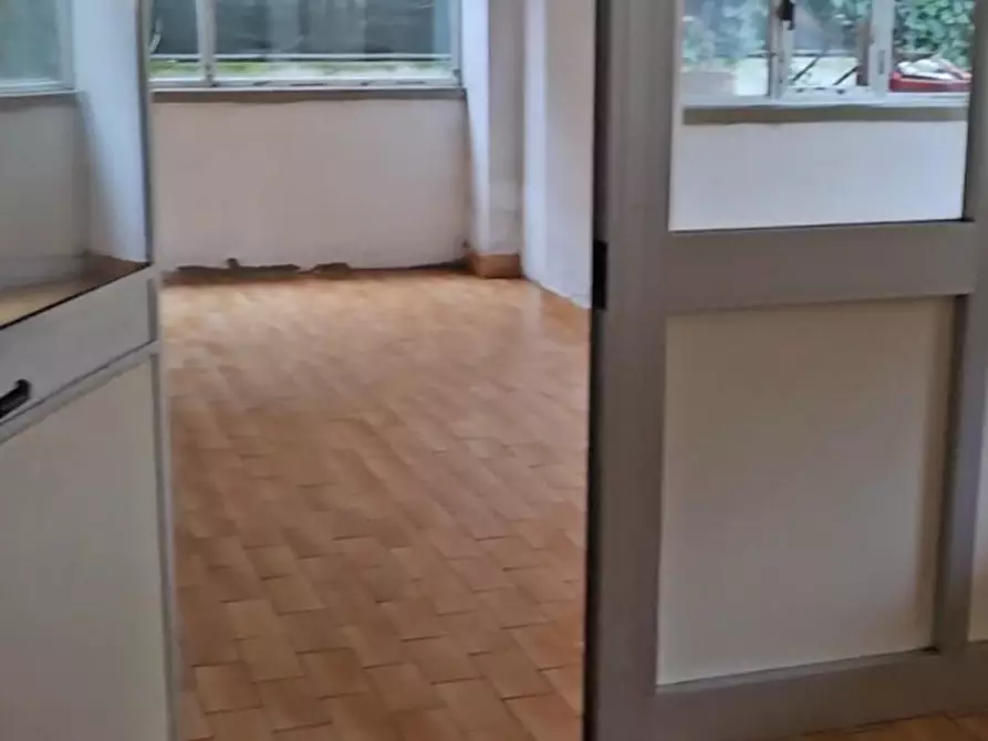 Immagine 2 di Villa in vendita  a Massarosa