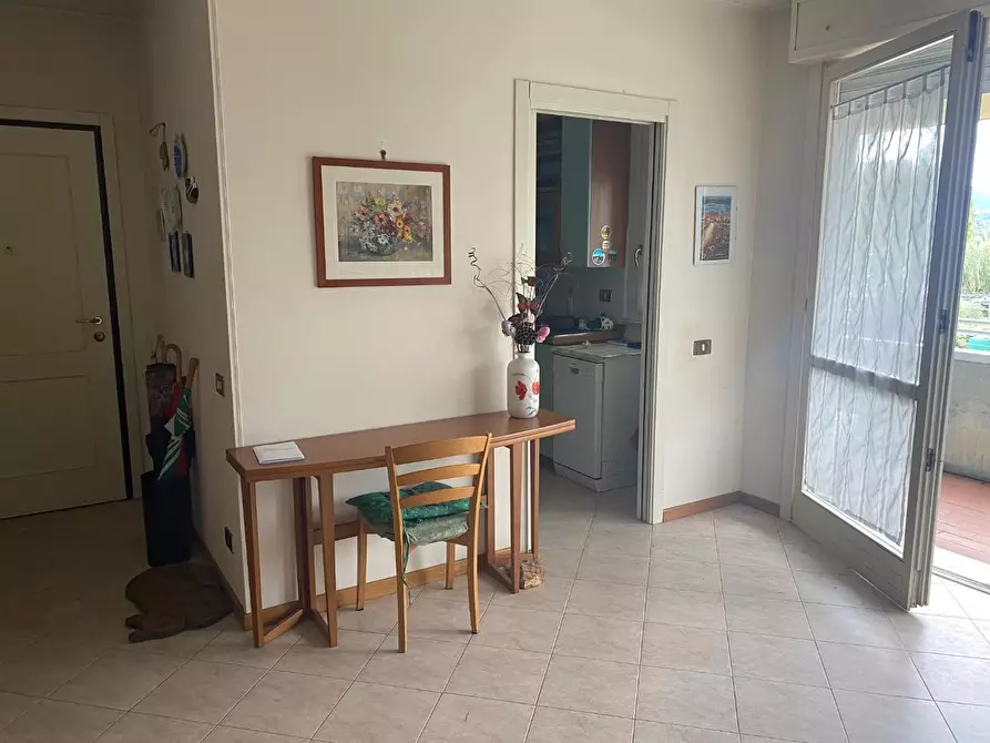 Immagine 13 di Appartamento in vendita  a Viareggio