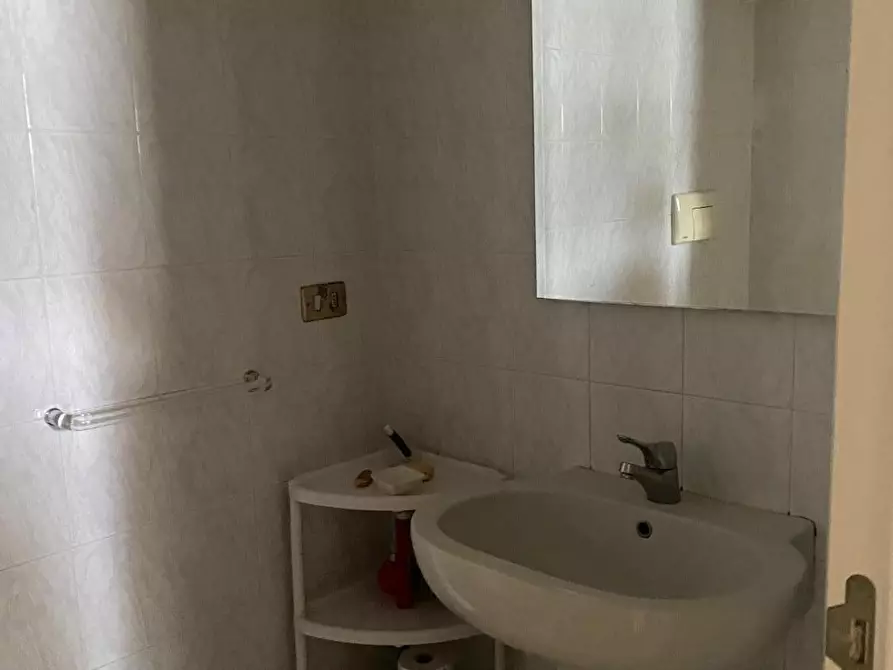 Immagine 18 di Appartamento in vendita  a Viareggio