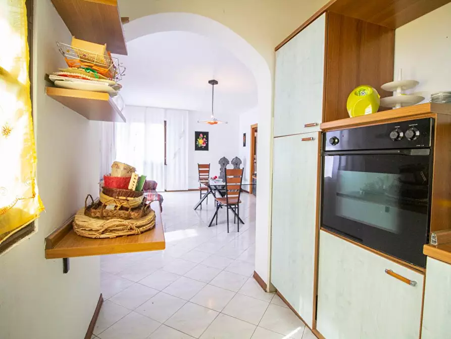 Immagine 8 di Appartamento in vendita  a Camaiore