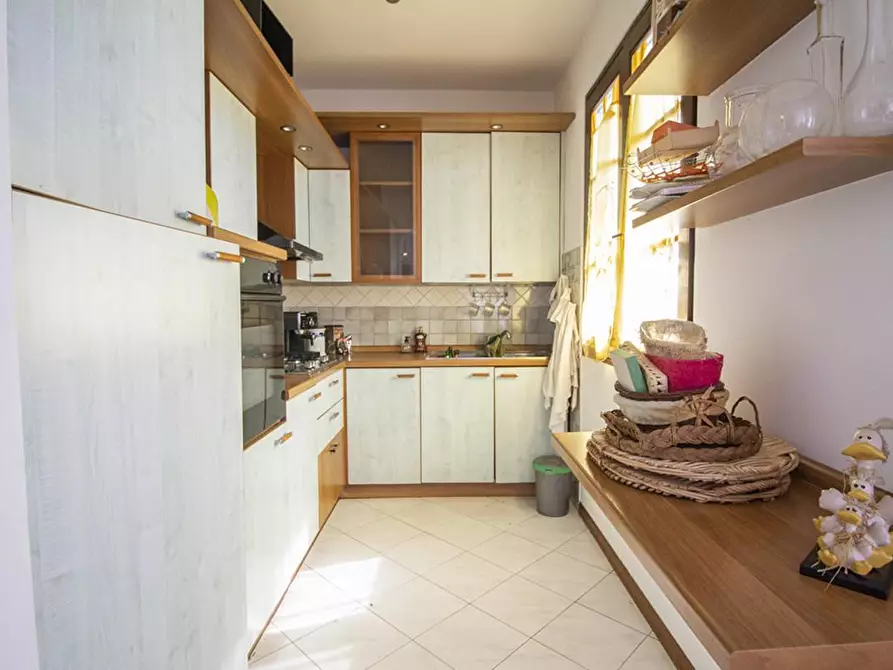 Immagine 6 di Appartamento in vendita  a Camaiore