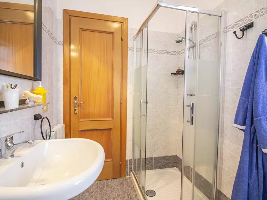 Immagine 12 di Appartamento in vendita  a Camaiore