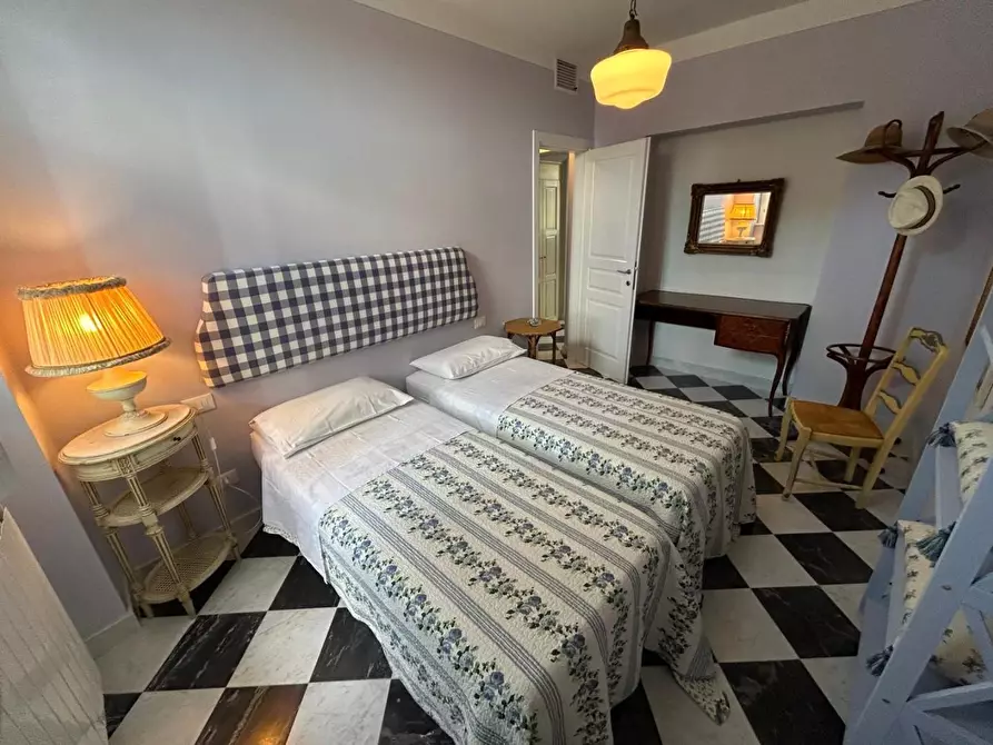 Immagine 12 di Appartamento in vendita  a Ameglia