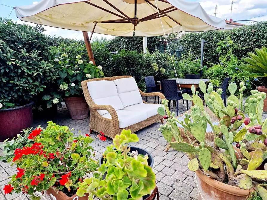 Immagine 3 di Appartamento in vendita  a Ameglia