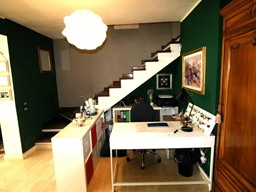 Immagine 22 di Villa in vendita  a Carrara