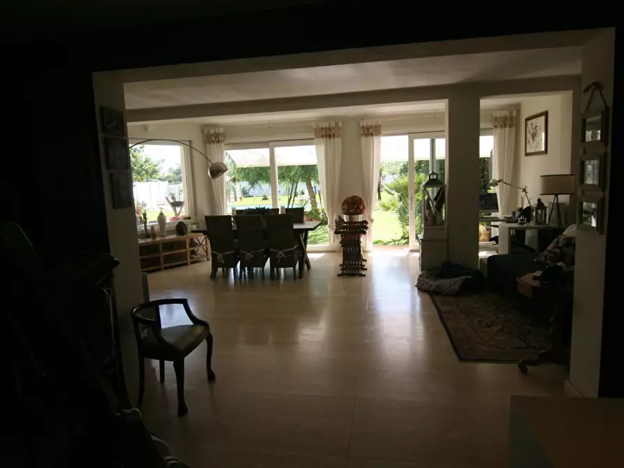 Immagine 9 di Villa in vendita  a Carrara