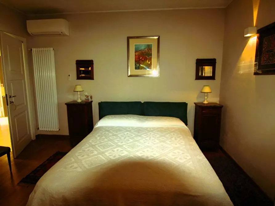 Immagine 25 di Villa in vendita  a Carrara