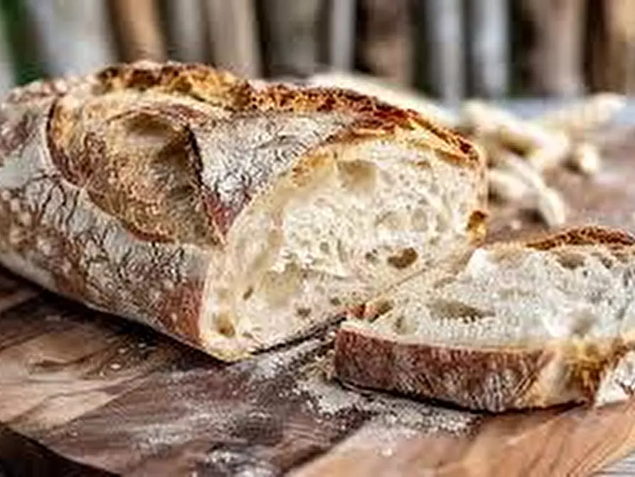 Immagine 11 di Locale commerciale in vendita  a Livorno