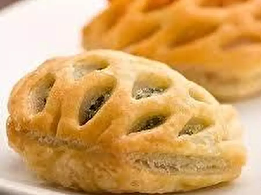 Immagine 27 di Locale commerciale in vendita  a Livorno