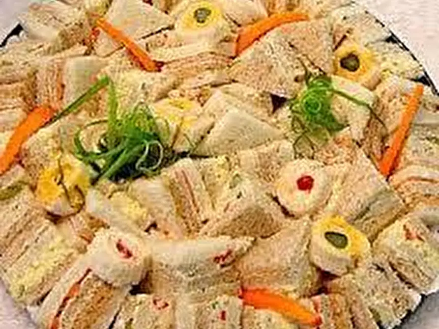 Immagine 39 di Locale commerciale in vendita  a Livorno