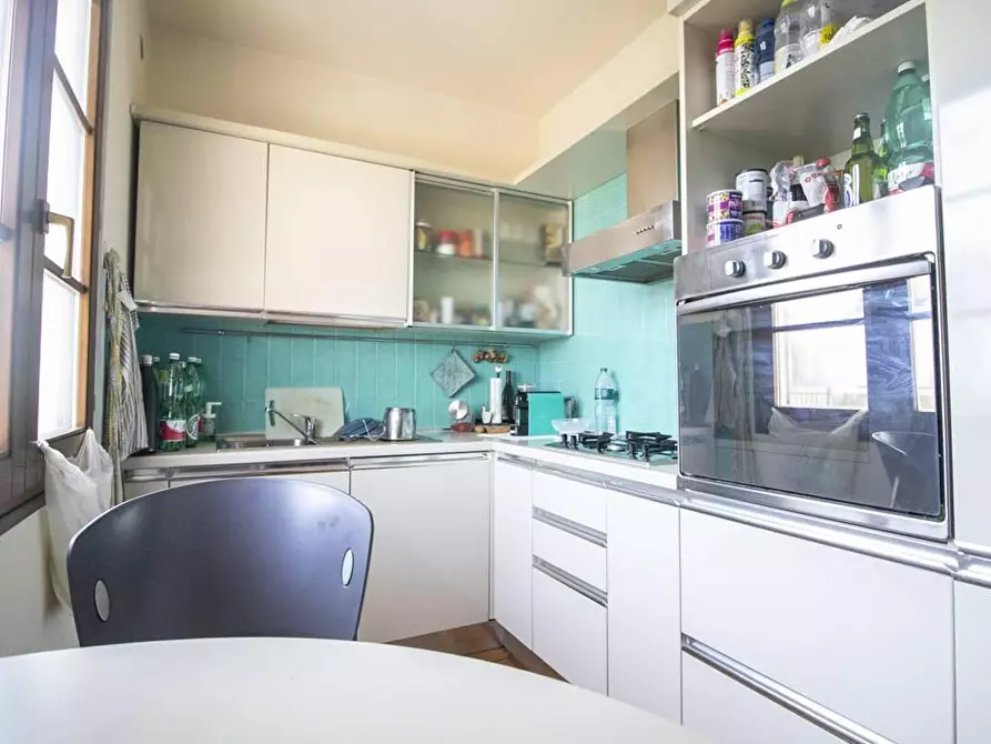 Immagine 7 di Appartamento in vendita  a Camaiore